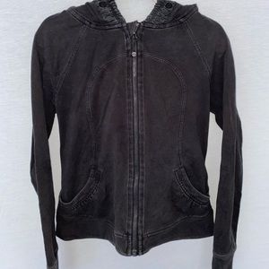 BLACK LULULEMON JACKET